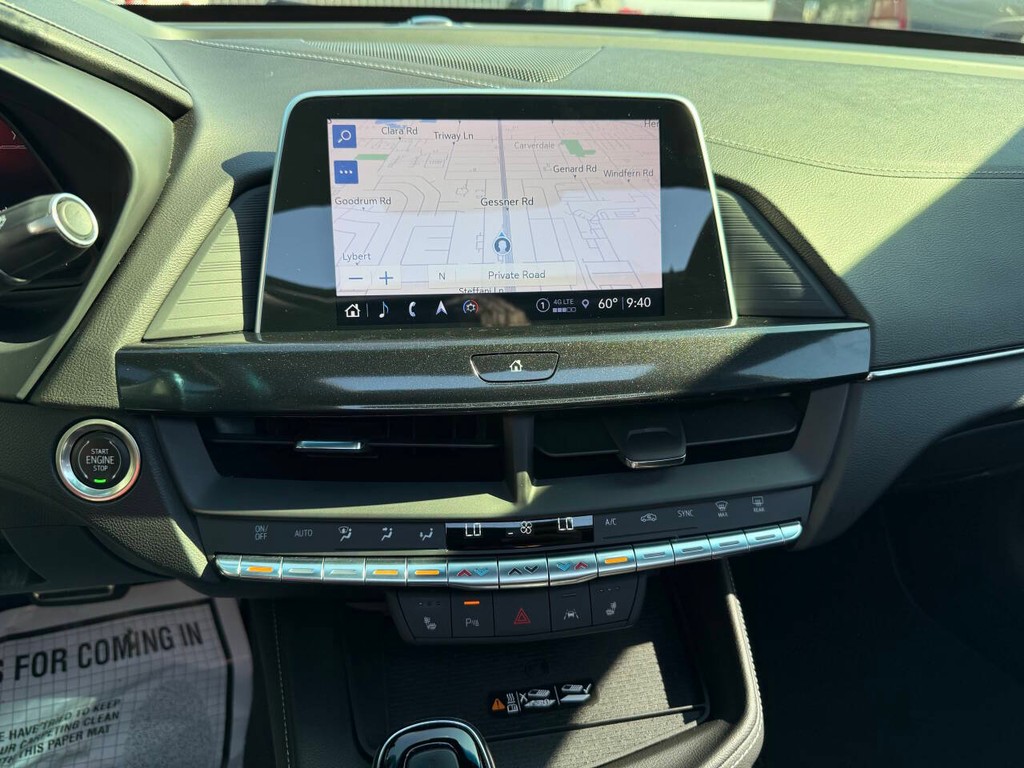 Cadillac CT4-V Vehicle Full-screen Gallery Image 24