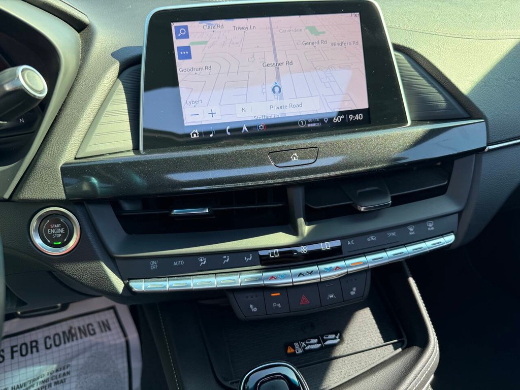 Cadillac CT4-V Vehicle Full-screen Gallery Image 27