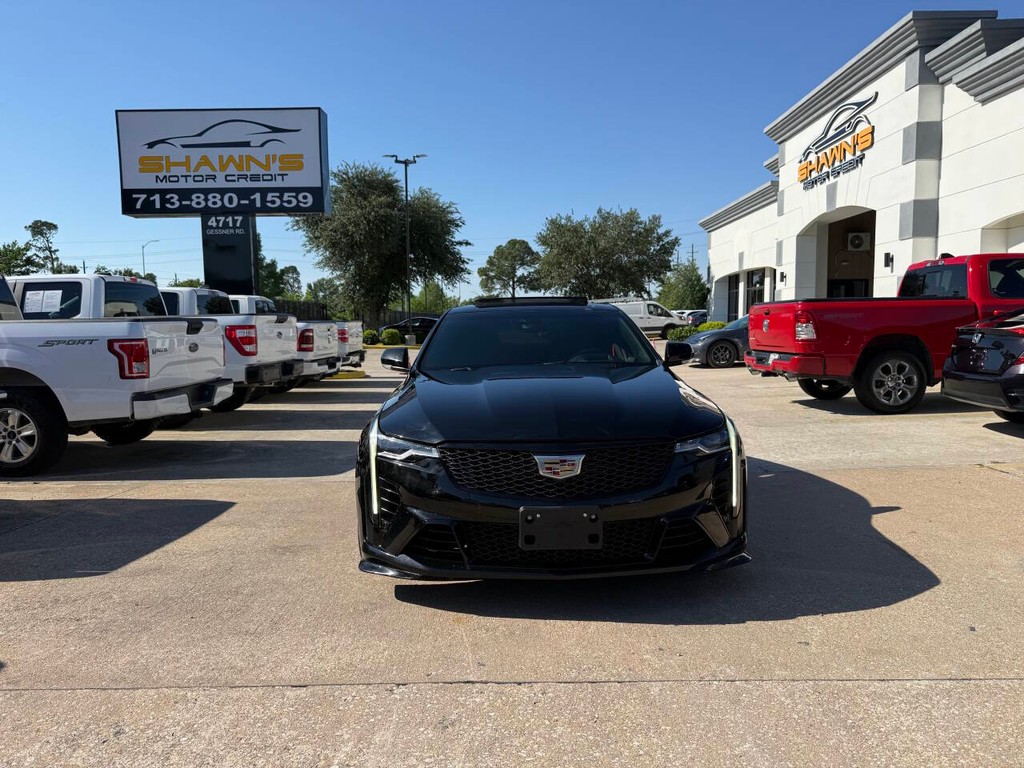 Cadillac CT4-V Vehicle Full-screen Gallery Image 40