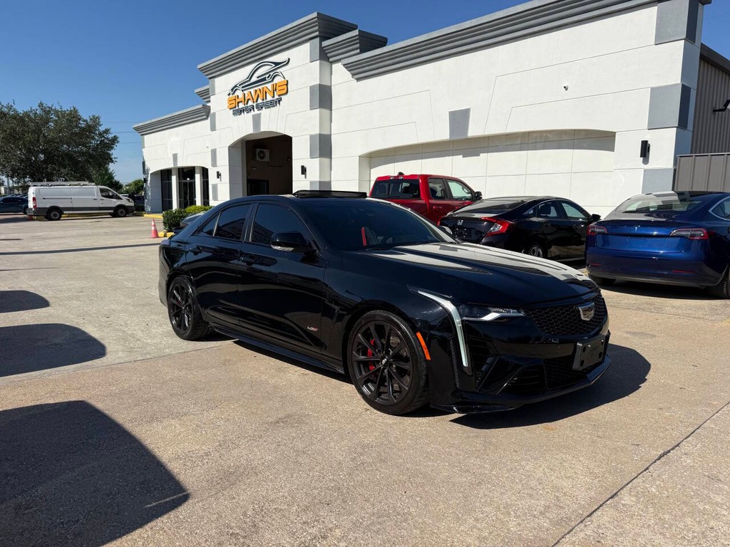 Cadillac CT4-V Vehicle Full-screen Gallery Image 41