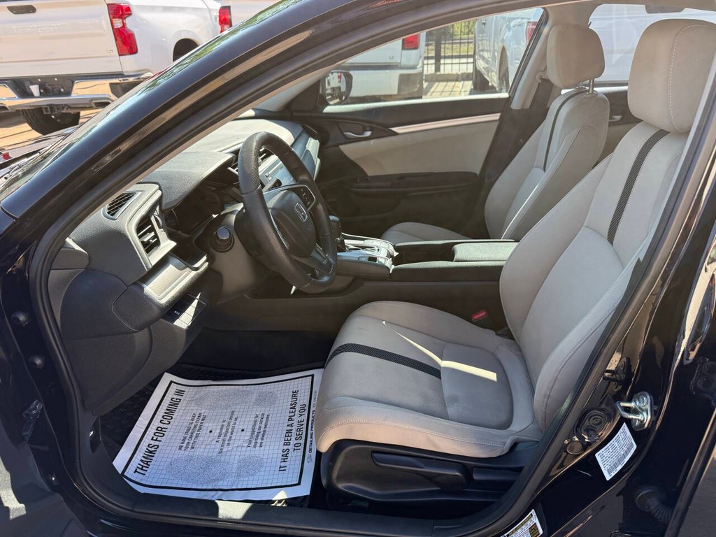 Honda Civic Sedan Vehicle Full-screen Gallery Image 07