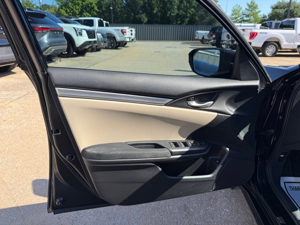 Honda Civic Sedan Vehicle Full-screen Gallery Image 08