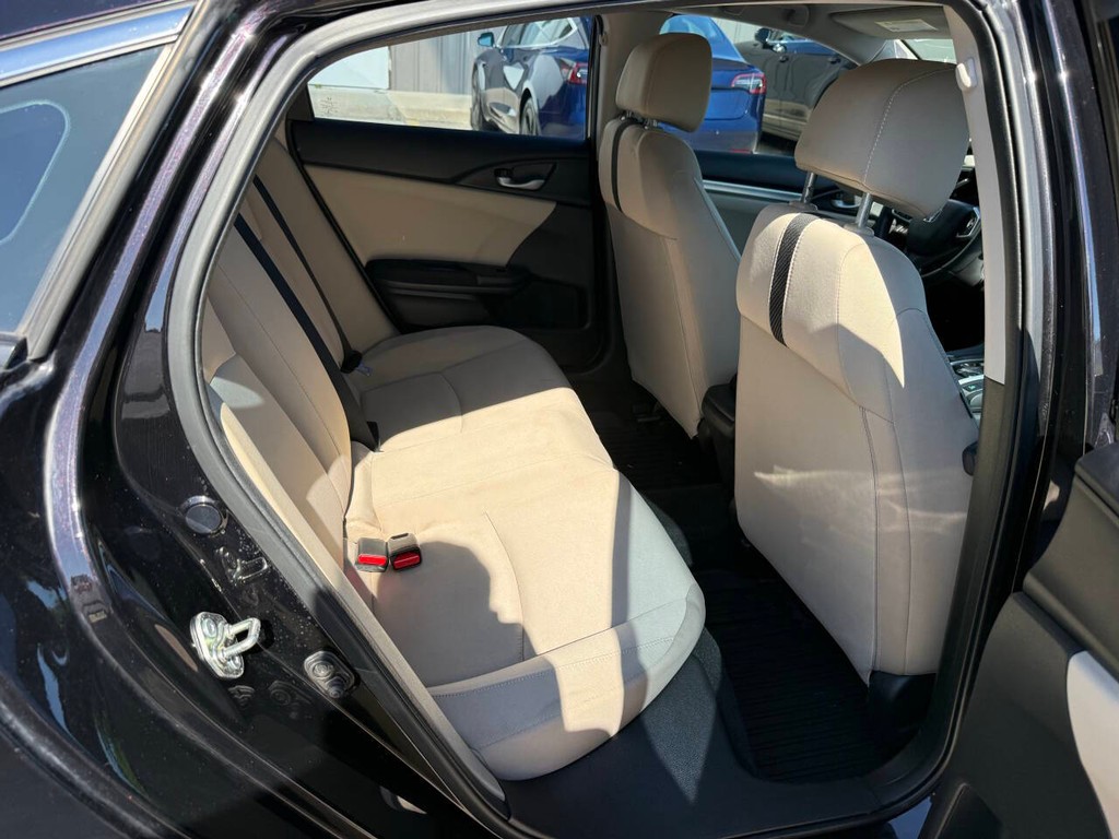 Honda Civic Sedan Vehicle Full-screen Gallery Image 15
