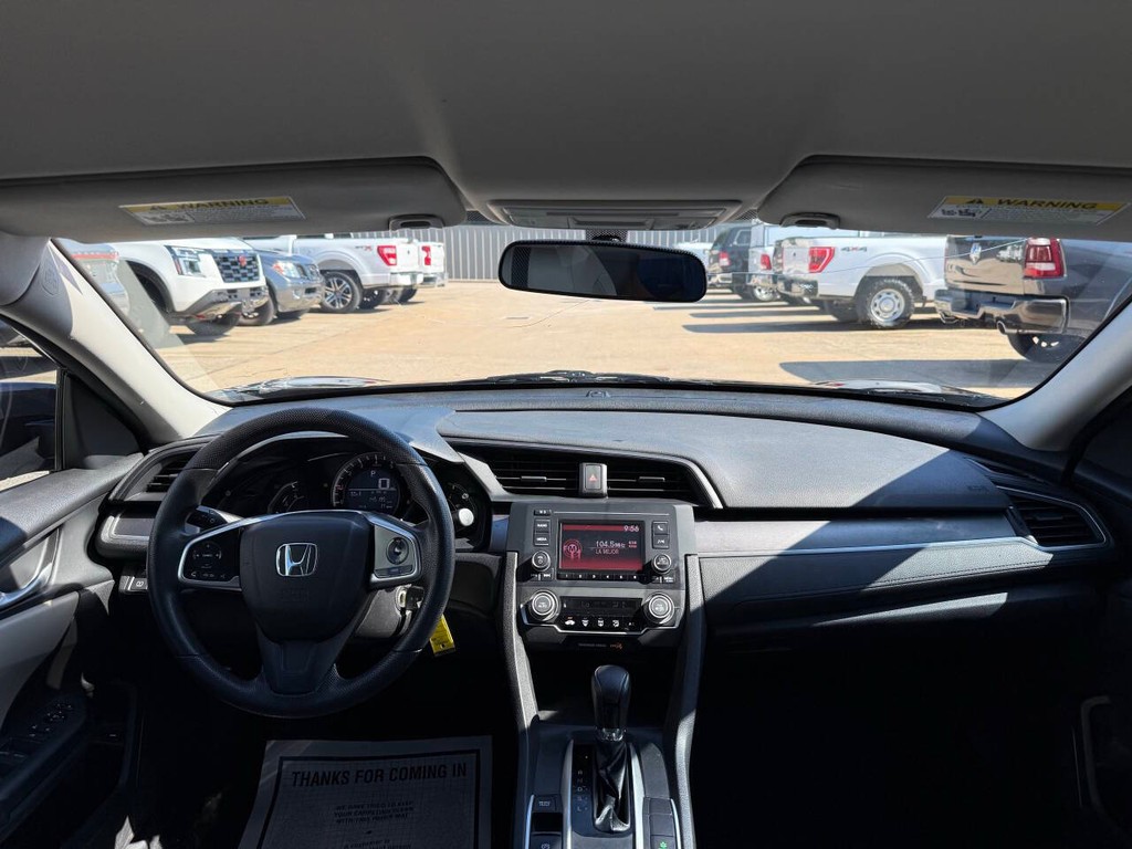 Honda Civic Sedan Vehicle Full-screen Gallery Image 17