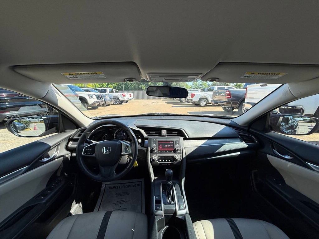 Honda Civic Sedan Vehicle Full-screen Gallery Image 18