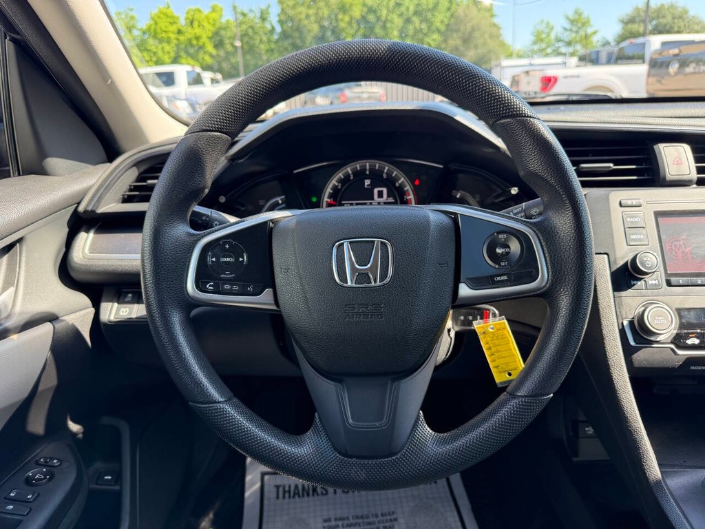 Honda Civic Sedan Vehicle Full-screen Gallery Image 29