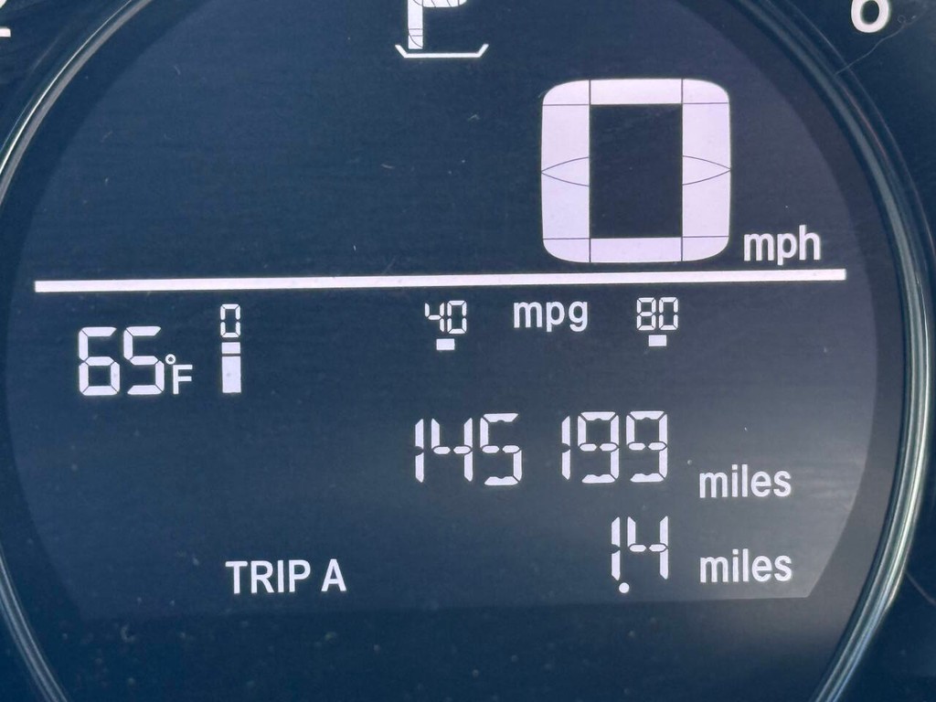 Honda Civic Sedan Vehicle Full-screen Gallery Image 32