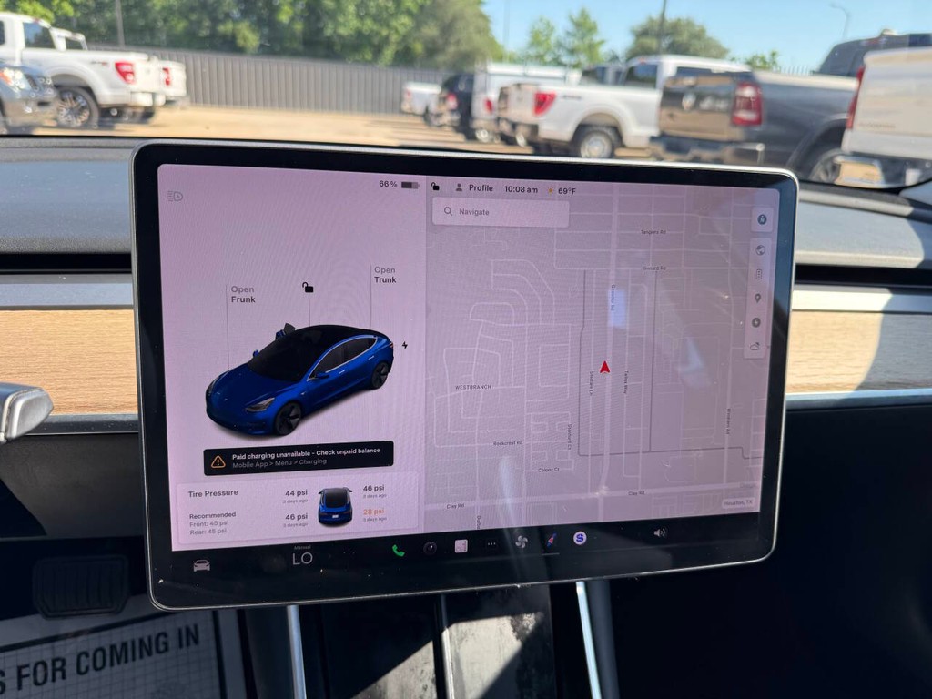 Tesla Model 3 Vehicle Full-screen Gallery Image 24