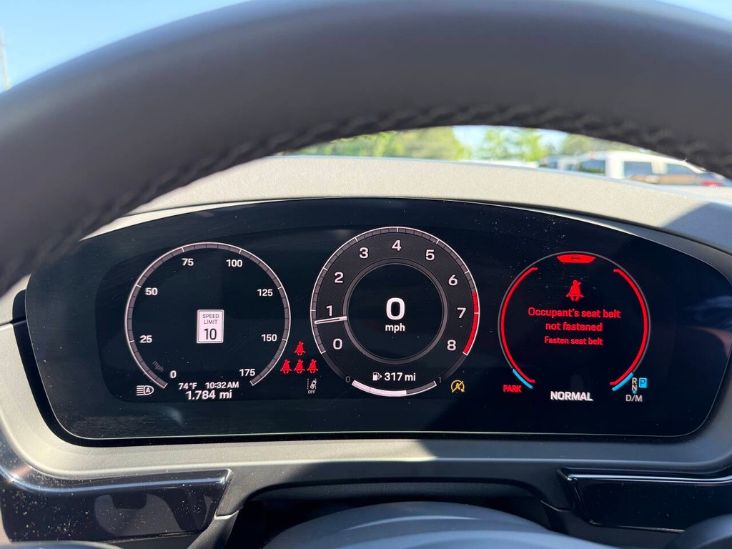 Porsche Cayenne Vehicle Full-screen Gallery Image 32