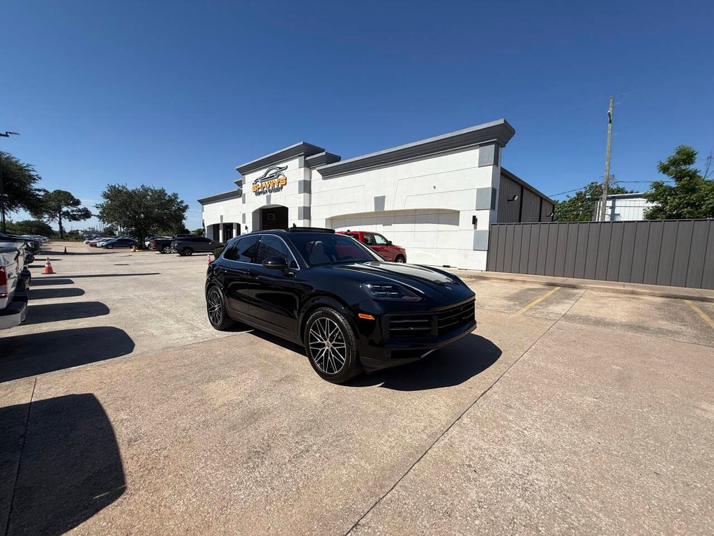 Porsche Cayenne Vehicle Full-screen Gallery Image 44