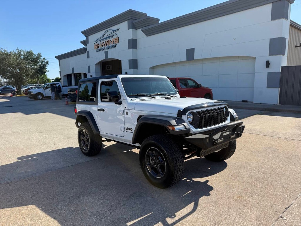 Jeep Wrangler Vehicle Full-screen Gallery Image 02