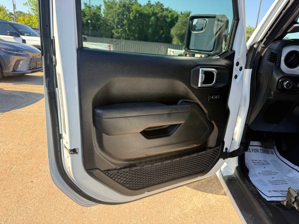 Jeep Wrangler Vehicle Full-screen Gallery Image 08