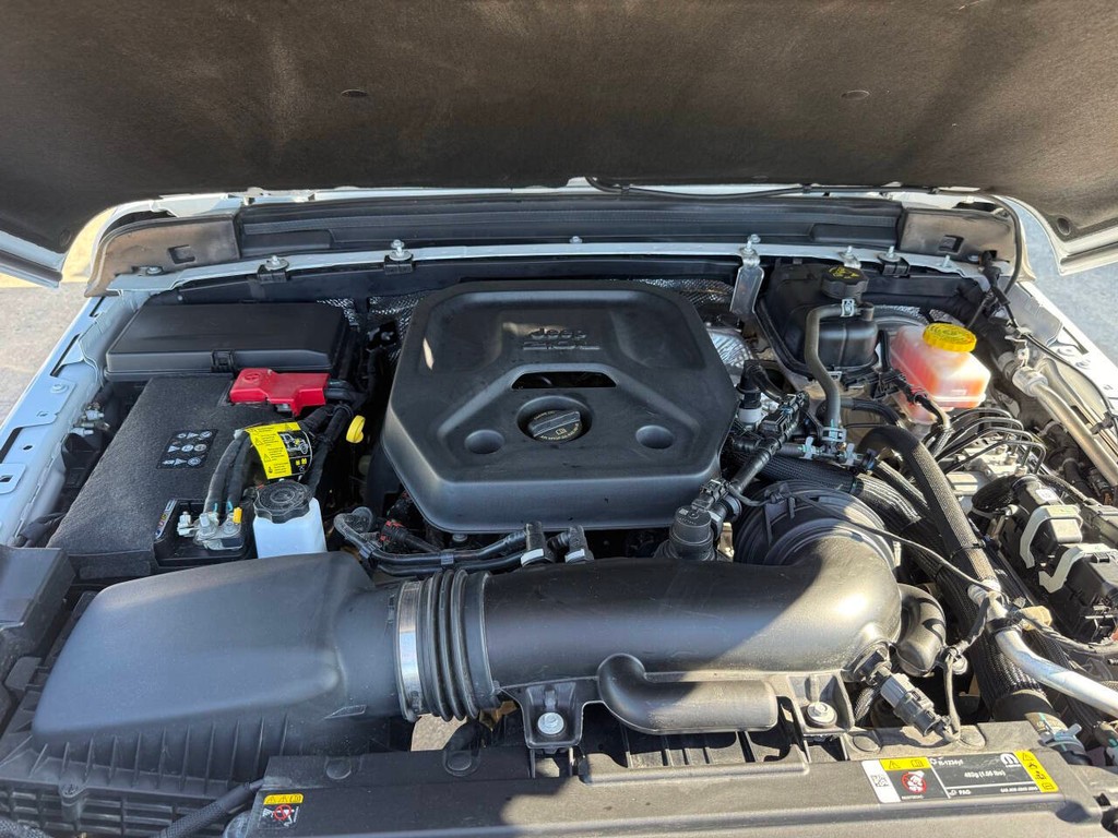 Jeep Wrangler Vehicle Full-screen Gallery Image 27