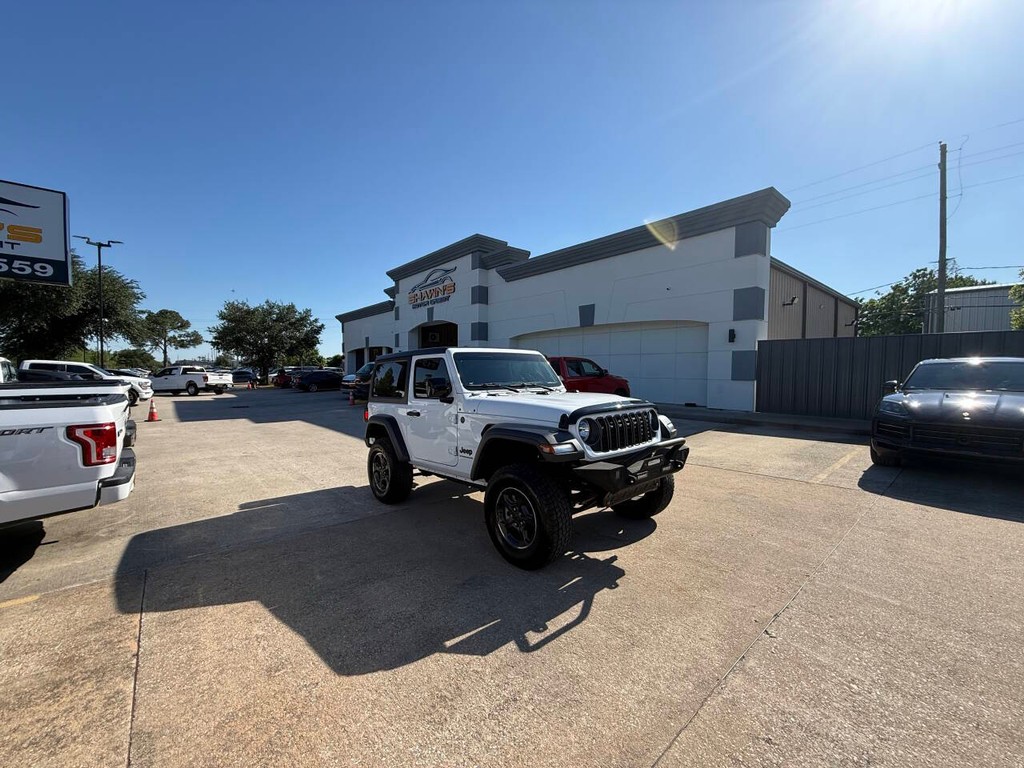 Jeep Wrangler Vehicle Full-screen Gallery Image 37