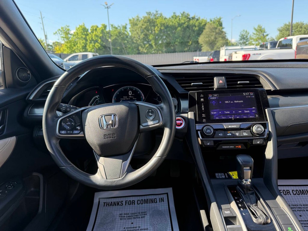 Honda Civic Hatchback Vehicle Full-screen Gallery Image 21