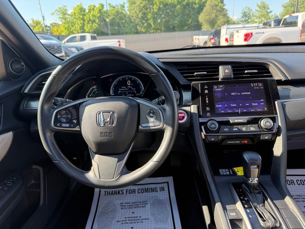 Honda Civic Hatchback Vehicle Full-screen Gallery Image 22