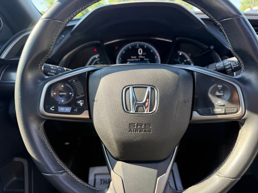 Honda Civic Hatchback Vehicle Full-screen Gallery Image 24