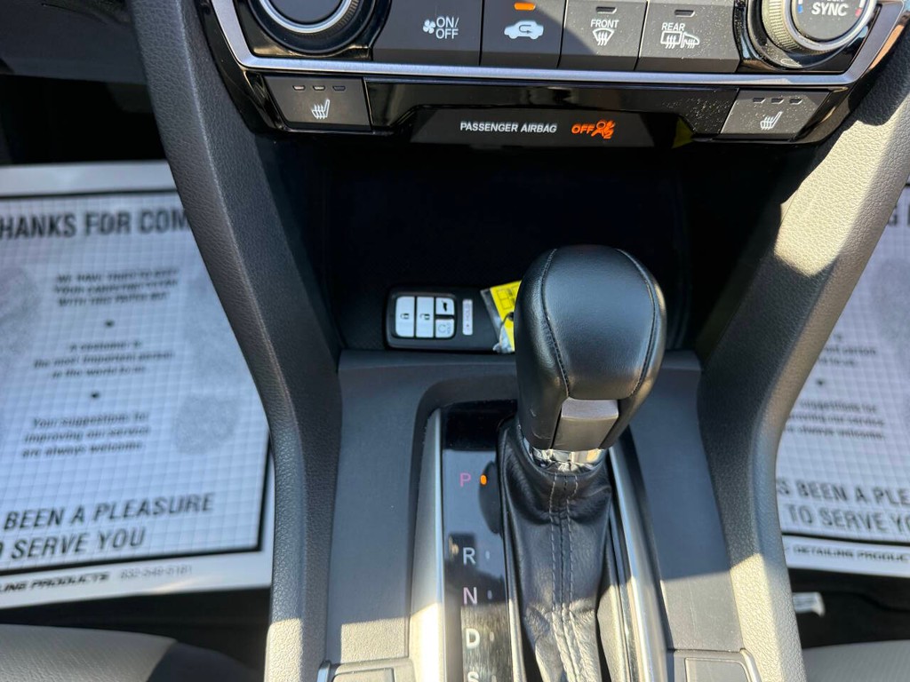 Honda Civic Hatchback Vehicle Full-screen Gallery Image 29