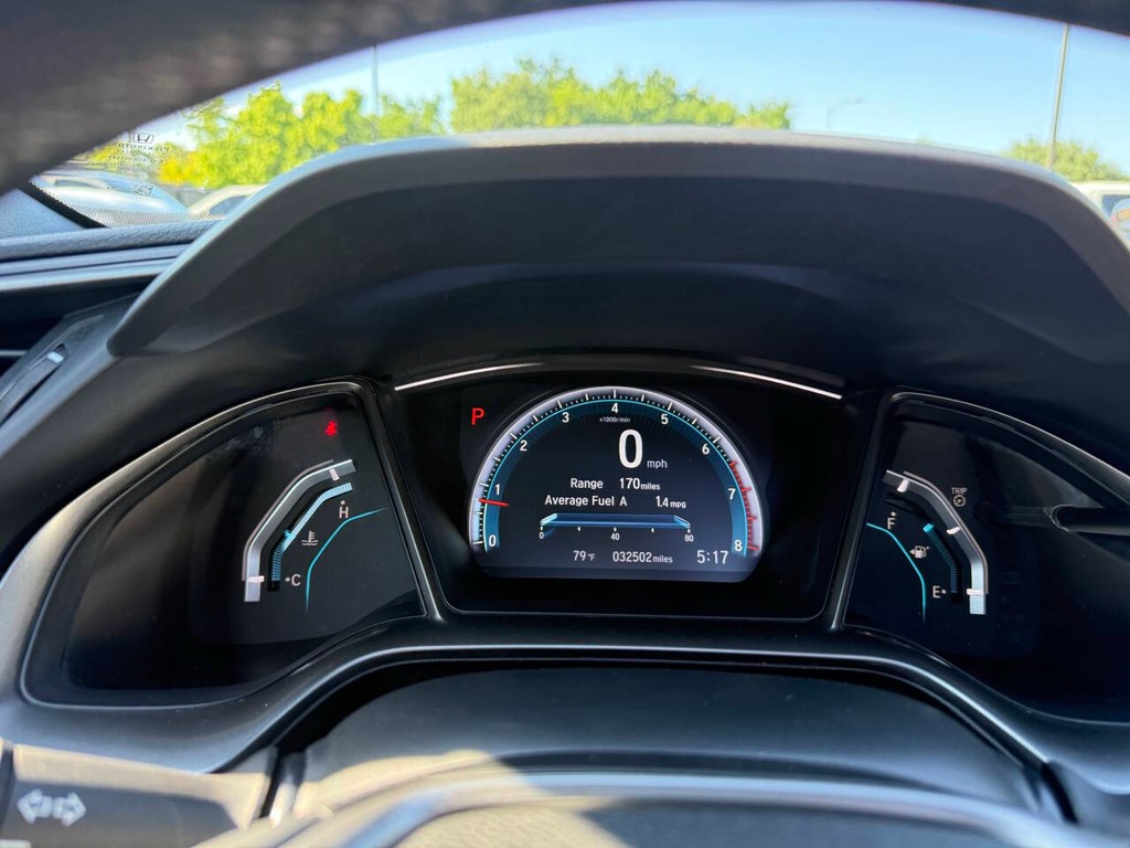 Honda Civic Hatchback Vehicle Full-screen Gallery Image 33