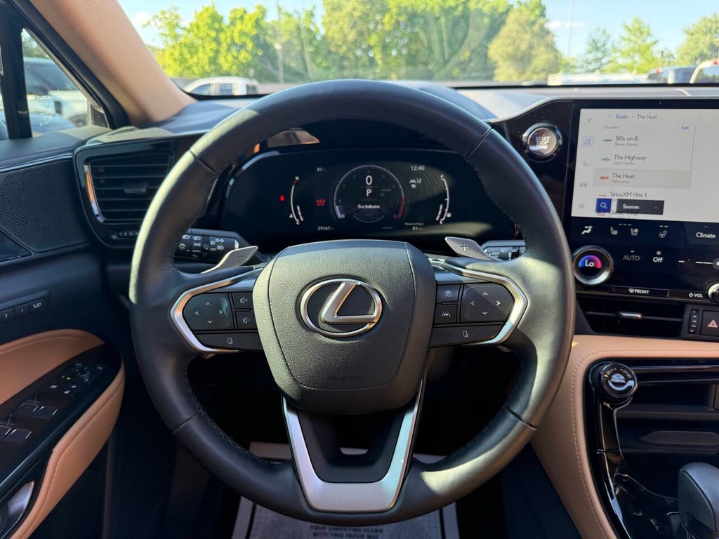 Lexus NX 250 Vehicle Full-screen Gallery Image 22
