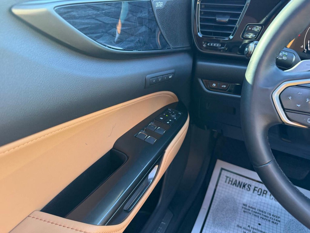 Lexus NX 250 Vehicle Full-screen Gallery Image 30