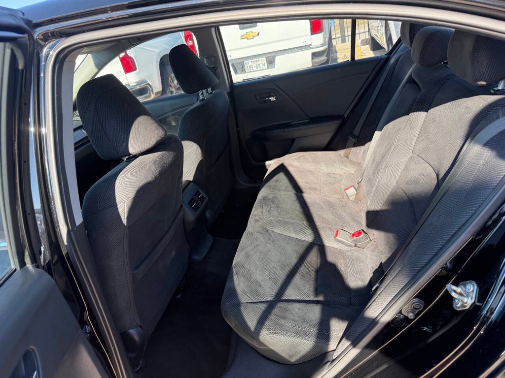 Honda Accord Vehicle Full-screen Gallery Image 13