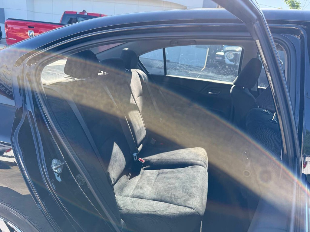 Honda Accord Vehicle Full-screen Gallery Image 15