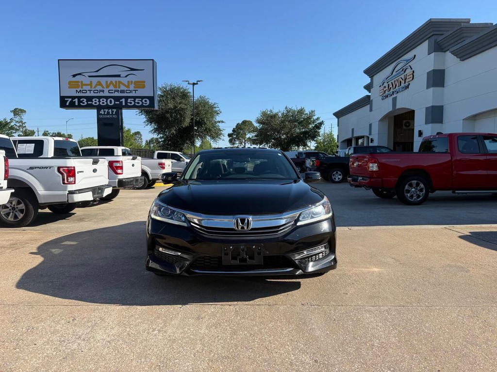 Honda Accord Vehicle Full-screen Gallery Image 40