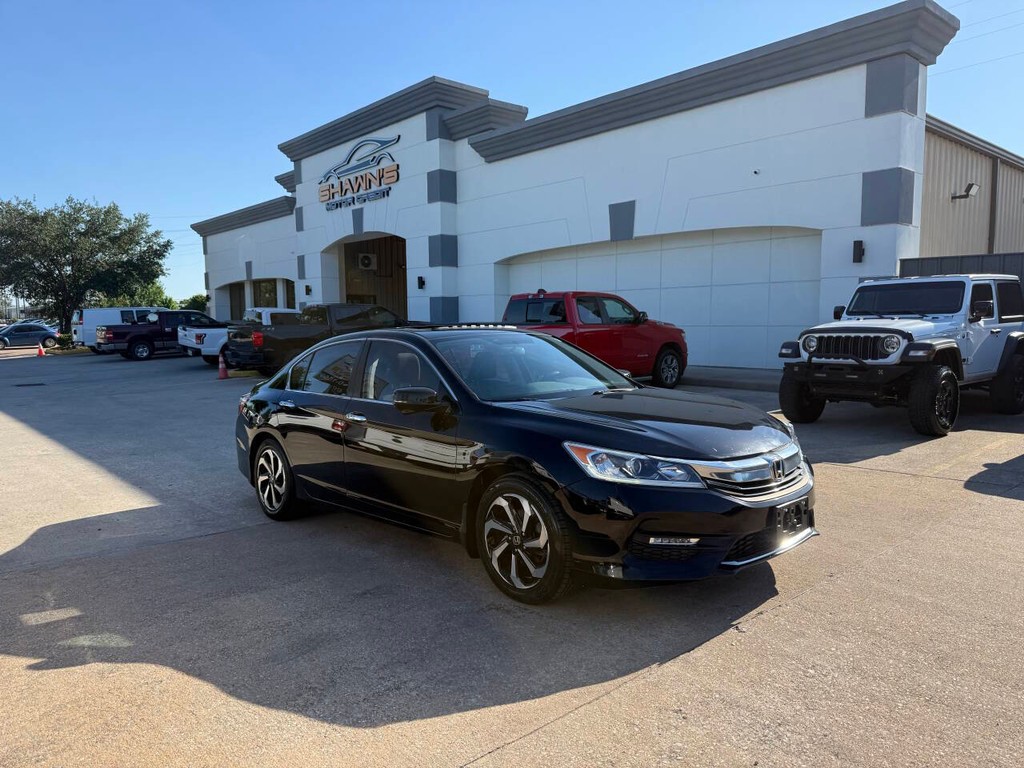 Honda Accord Vehicle Full-screen Gallery Image 41