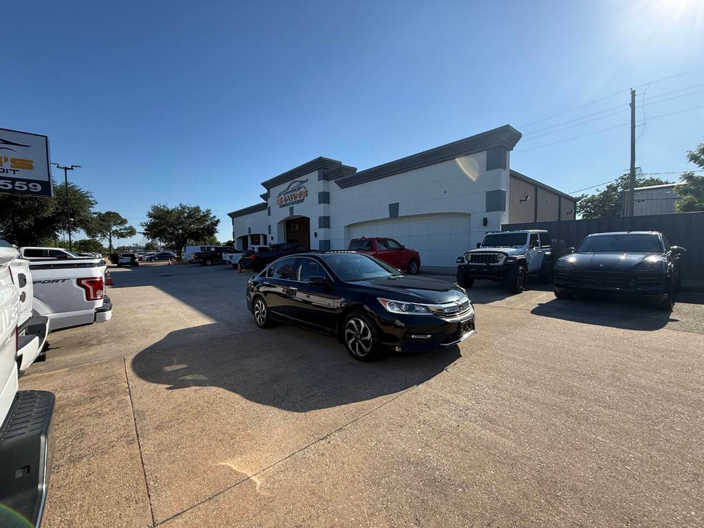 Honda Accord Vehicle Full-screen Gallery Image 43