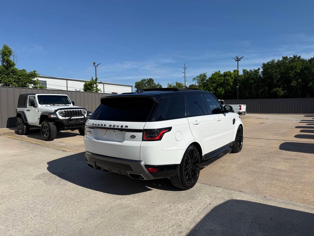 Land Rover Range Rover Sport Vehicle Full-screen Gallery Image 05