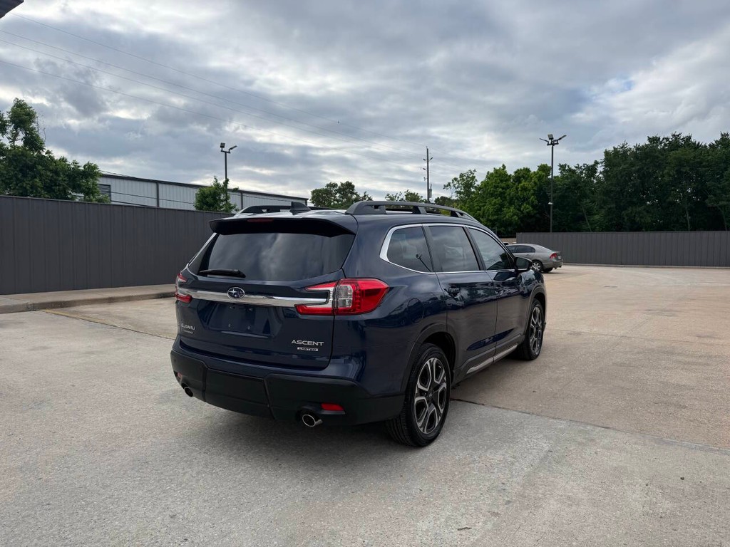 Subaru Ascent Vehicle Full-screen Gallery Image 05