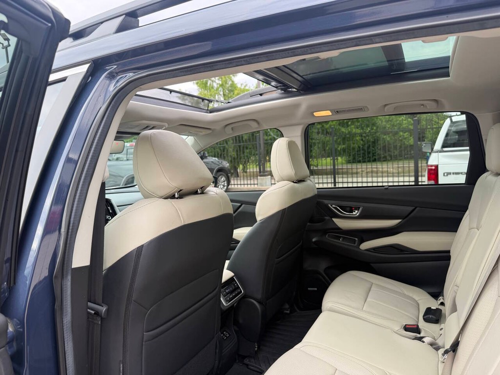 Subaru Ascent Vehicle Full-screen Gallery Image 12