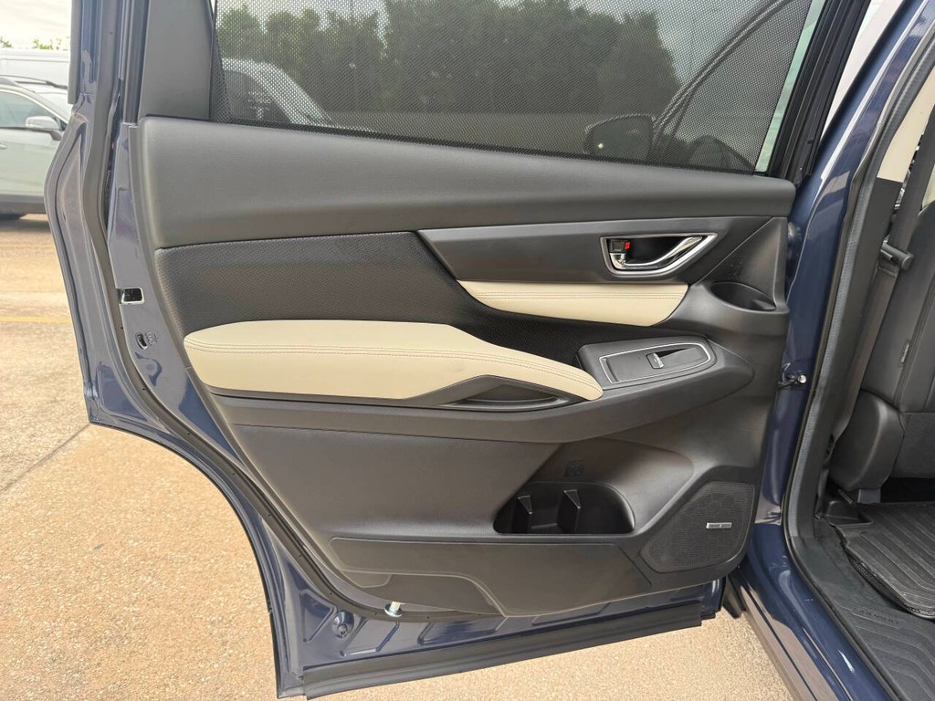 Subaru Ascent Vehicle Full-screen Gallery Image 15