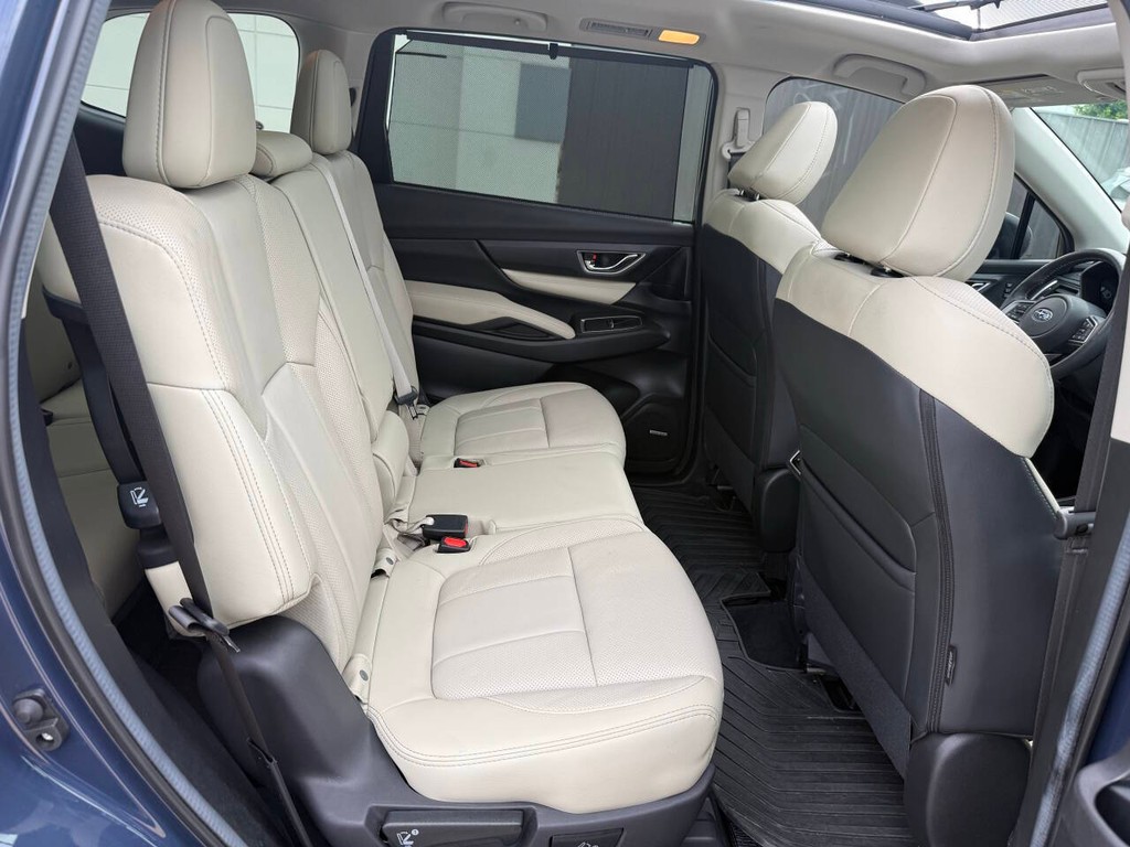 Subaru Ascent Vehicle Full-screen Gallery Image 16