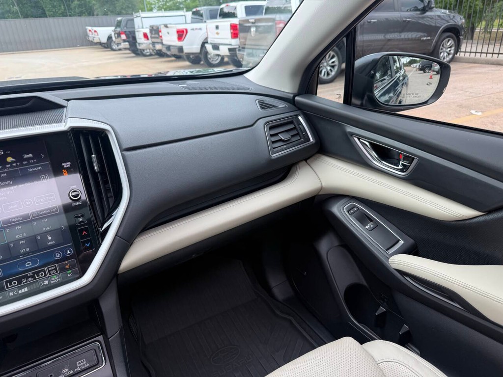 Subaru Ascent Vehicle Full-screen Gallery Image 21