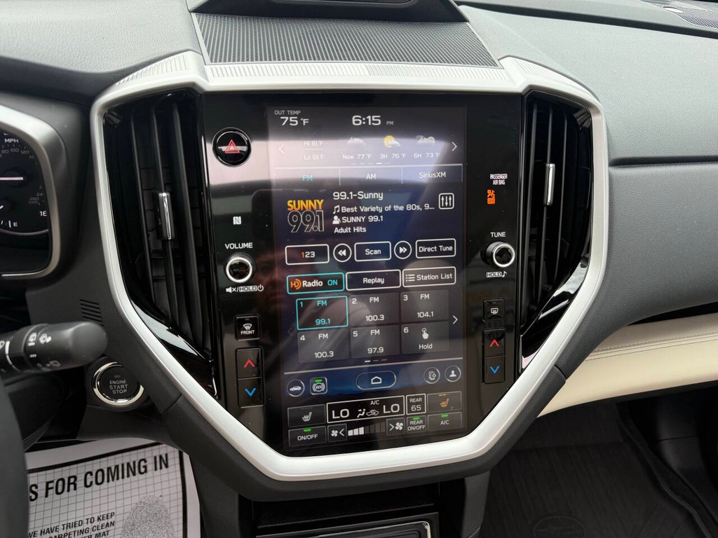 Subaru Ascent Vehicle Full-screen Gallery Image 25