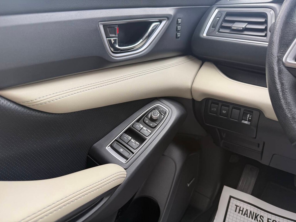 Subaru Ascent Vehicle Full-screen Gallery Image 30