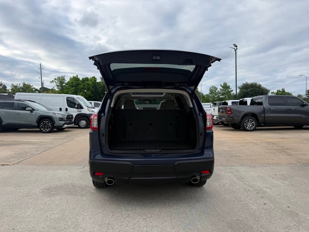 Subaru Ascent Vehicle Full-screen Gallery Image 36