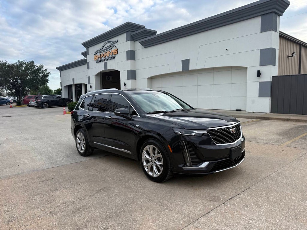 Cadillac XT6 Vehicle Full-screen Gallery Image 02