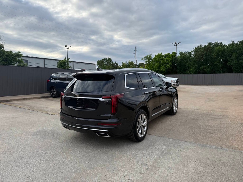 Cadillac XT6 Vehicle Full-screen Gallery Image 05