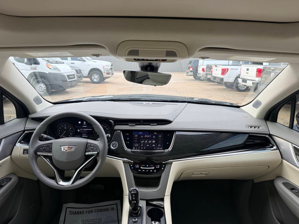 Cadillac XT6 Vehicle Full-screen Gallery Image 19