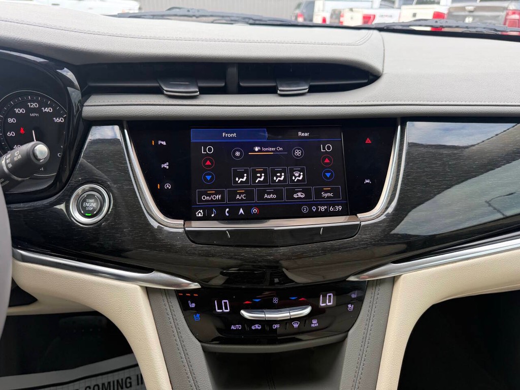 Cadillac XT6 Vehicle Full-screen Gallery Image 26
