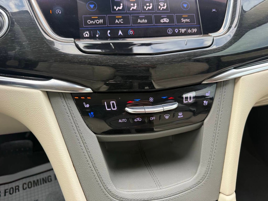 Cadillac XT6 Vehicle Full-screen Gallery Image 27