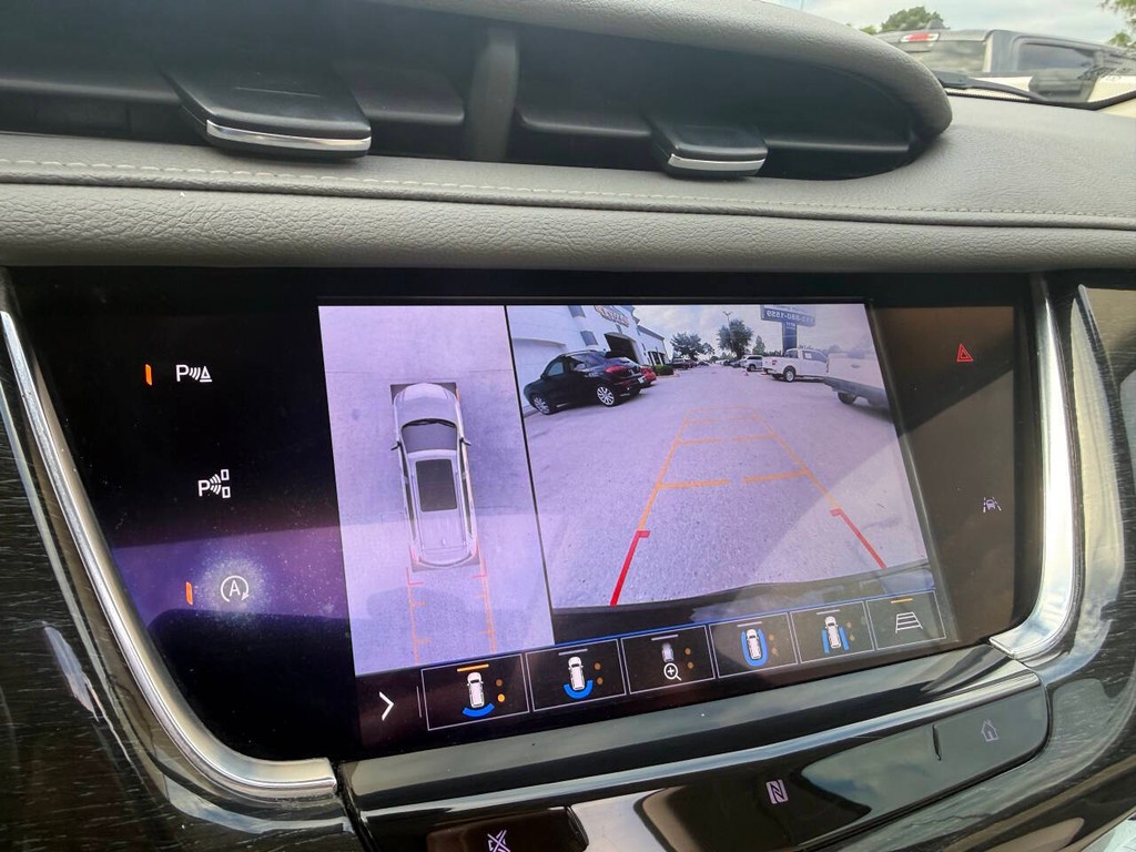 Cadillac XT6 Vehicle Full-screen Gallery Image 28