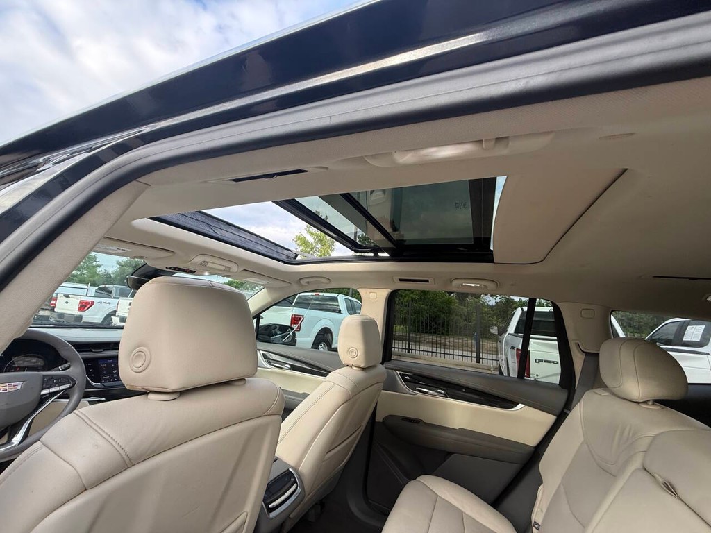 Cadillac XT6 Vehicle Full-screen Gallery Image 32