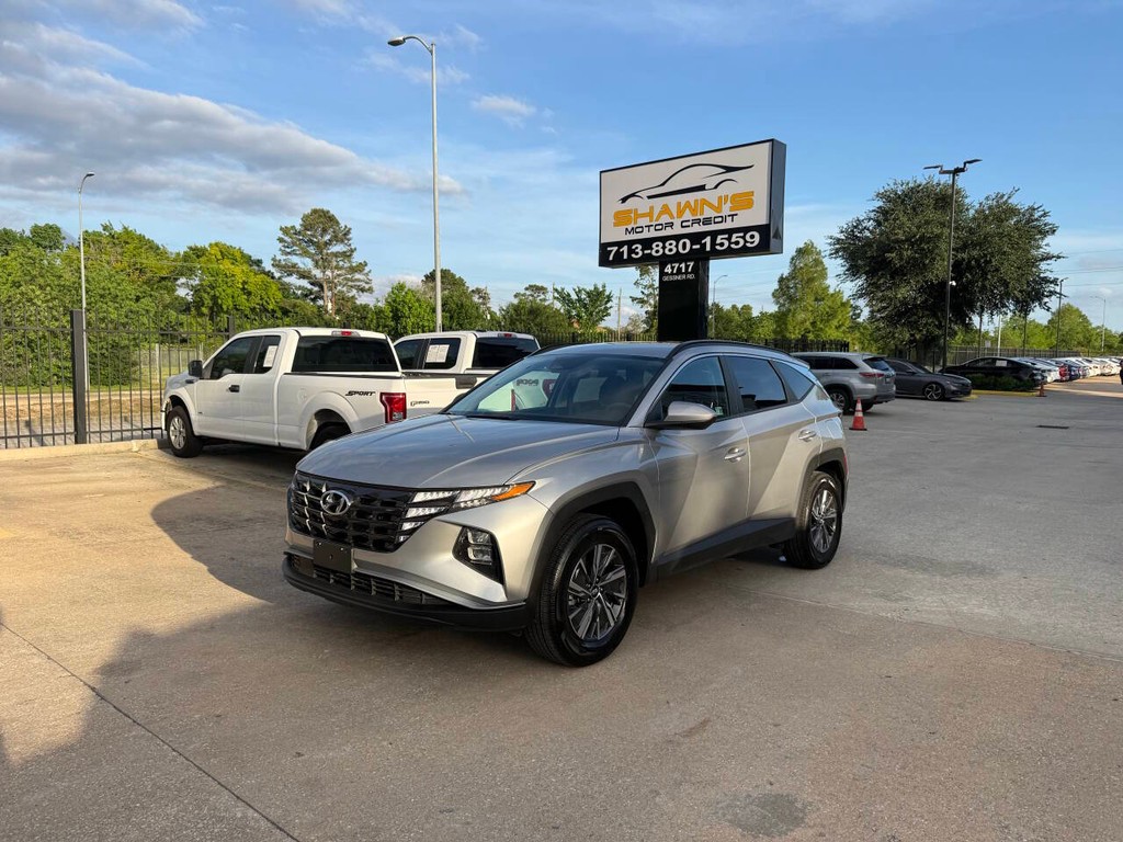 Hyundai Tucson Hybrid Vehicle Full-screen Gallery Image 03