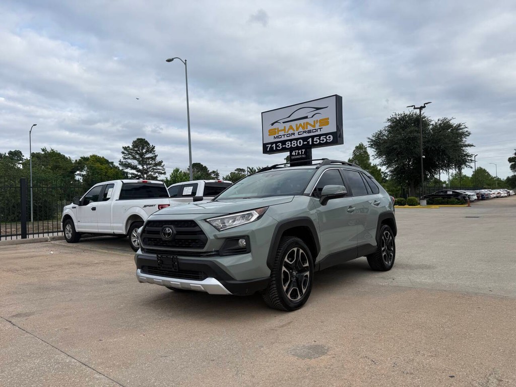 Toyota RAV4 Vehicle Full-screen Gallery Image 40