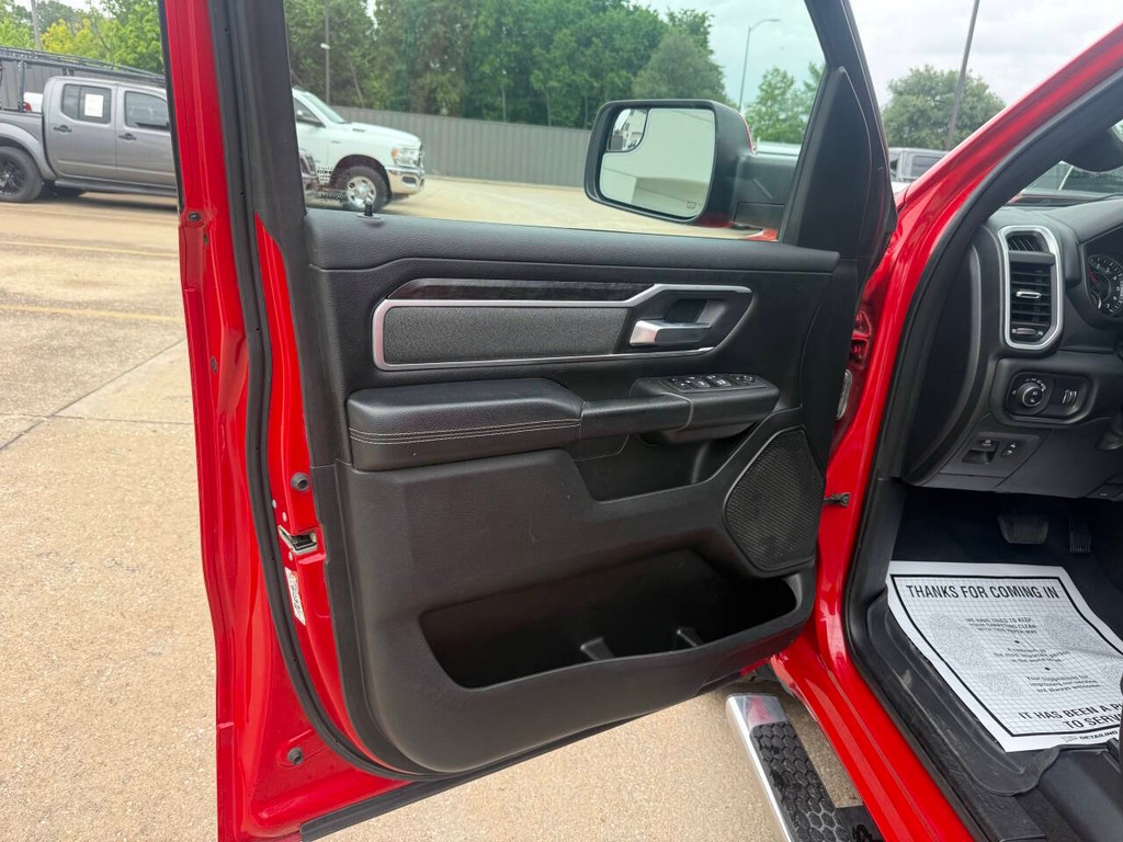 Ram 1500 Vehicle Full-screen Gallery Image 08