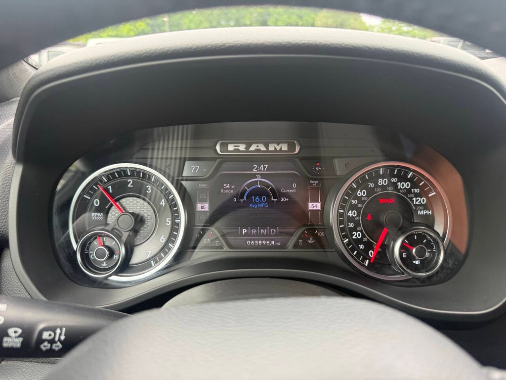 Ram 1500 Vehicle Full-screen Gallery Image 27